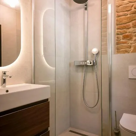 Serenity 10p. - Zazu Villa Girona